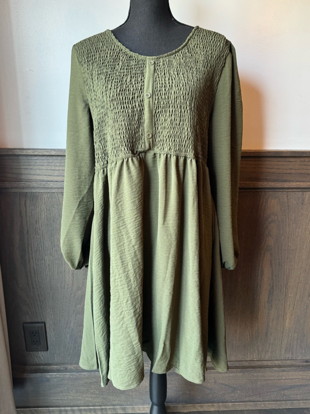 women’s Olive Green Long Sleeve Smocked Dress 2X NWT